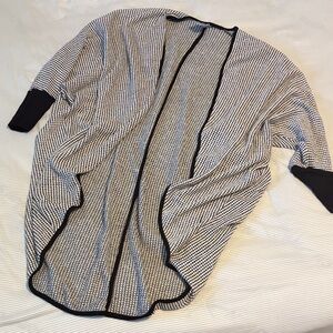 Chic Black and White Women's Cardigan
